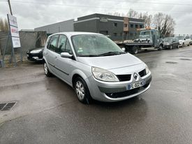 A vendre Renault Scenic à Pussay 91740